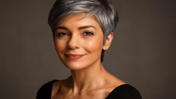 Gray hair: here’s the haircut that most rejuvenates the face with salt and pepper hair, according to an expert